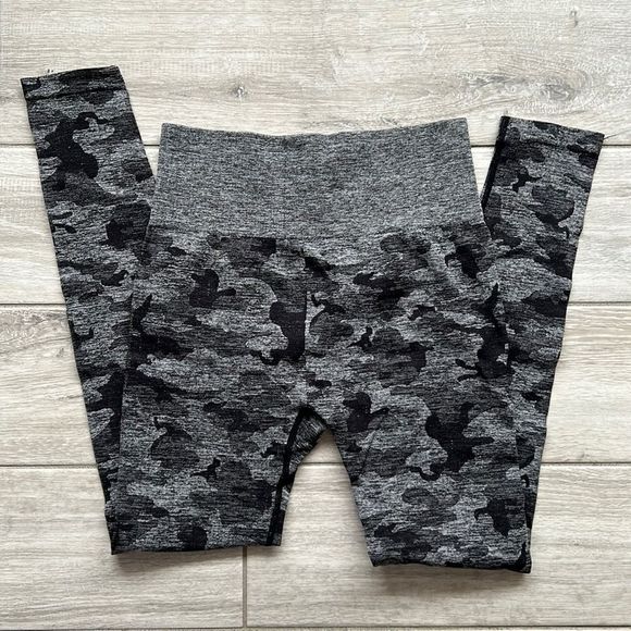 Fashion Nova Pants - Black and grey camo print scrunch butt workout leggings
